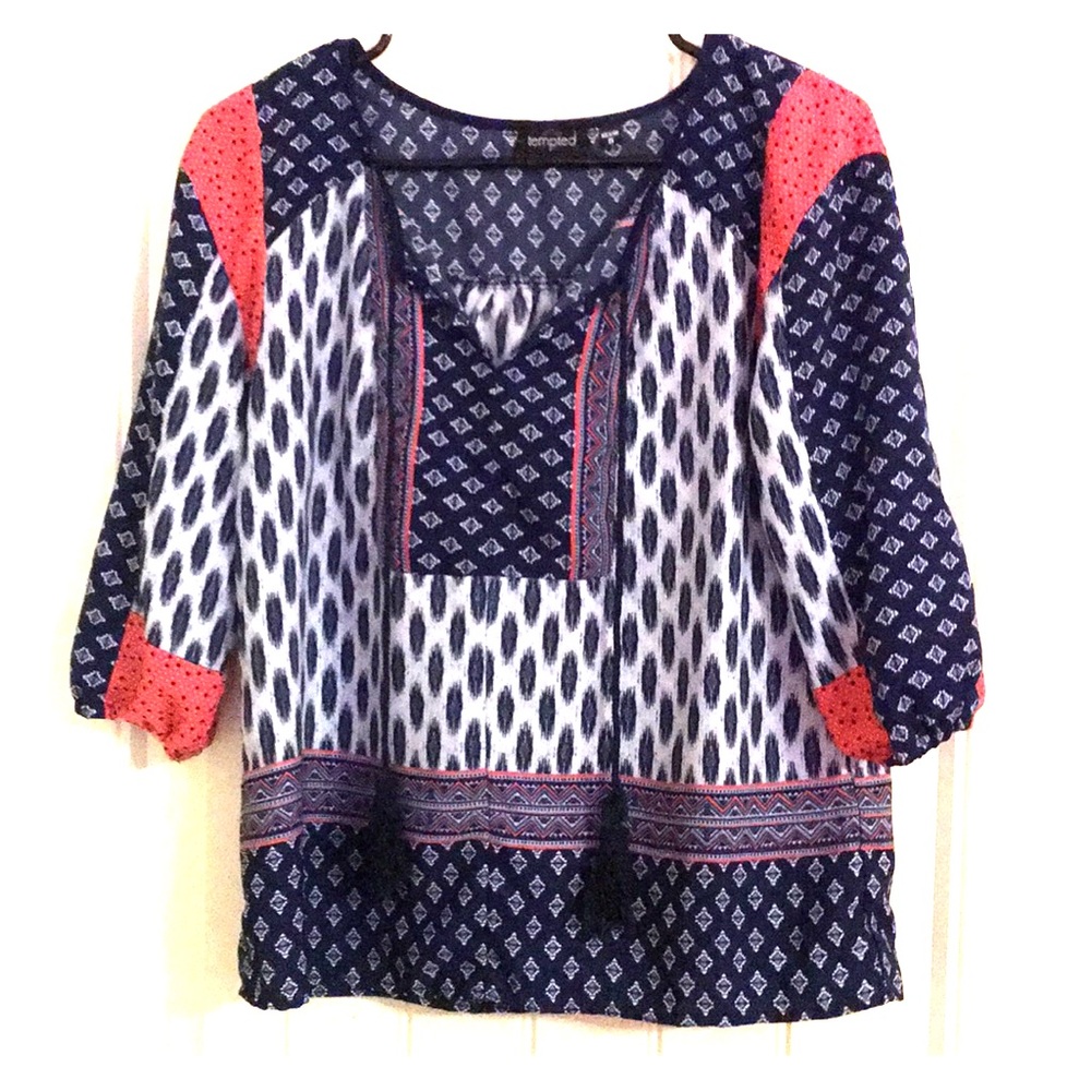 Summery blouse. 3/4 sleeves. EUC.
